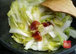 Illustration of how to make hand-shredded organic baby vegetables 4