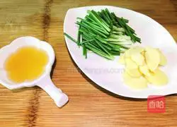 Illustration of how to make fresh fried white shrimps 1