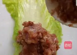 Illustration of how to make cabbage and meat rolls 5 