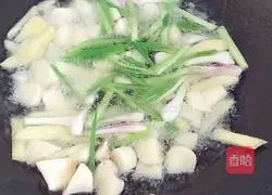 Illustration of how to make spicy shrimp and crab 6