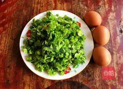 Illustration of how to make Yuqian scrambled eggs 1