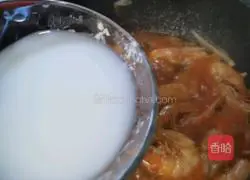 Illustration of how to make braised prawns for a prosperous Chinese New Year 16