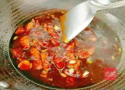 Illustration of how to cook beef in sauce 12