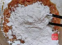 Illustration of how to make pearl meatballs 2