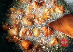 Illustration of how to make stir-fried spicy chicken 12