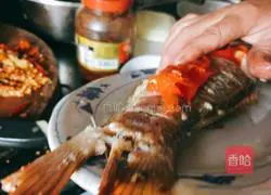 Illustration of how to make steamed fish 10