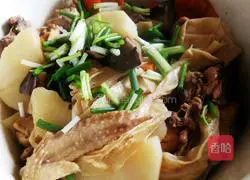 Illustration of home-style braised chicken 8