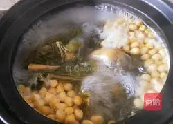 Illustration of roasted pig's trotters 7