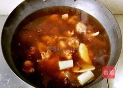 Illustration of how to make pine mushroom stewed chicken 7