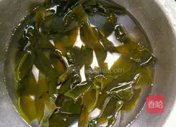 Illustration of how to make kelp braised pork ribs (braised version) 4