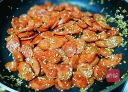 Illustration of how to make spicy cumin ham 6