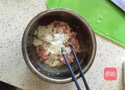 Illustration of how to make glutinous rice meatballs 8