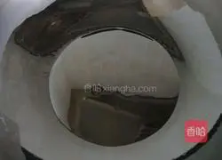 Illustration of how to make scrambled egg salad 3