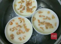 Illustration of how to make steamed eggs with shrimps 6