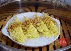 Illustration of how to make garlic vermicelli and baby cabbage 11