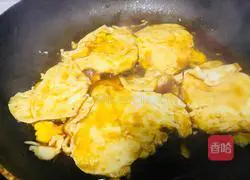 Illustration of how to make sweet and sour poached eggs 8