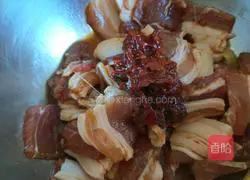 Illustration of how to make Sichuan spicy rice steamed pork 5