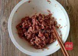 Illustration of how to make Qingbo meatballs 2
