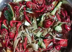 Strange-flavored finger-sucking crayfish Illustration of practice 18