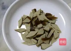 Illustration of how to make fried pork skin with double peppers 4