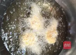 Illustration of how to make tender fried chicken legs 6