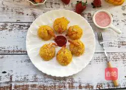 Illustration of how to make golden potato shrimp balls 16