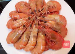 Illustration of how to make boiled nine-section shrimp 6