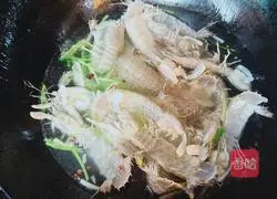 Illustration of how to make salted shrimps 4