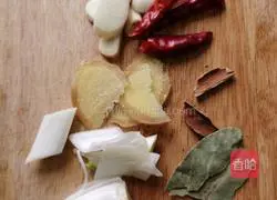 Braised crucian carp recipe 3