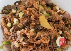 Illustration of how to make pork with pickles and vegetables 3