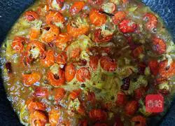 Illustration of how to stir-fry shrimp tails 3