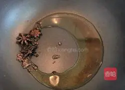  Illustration of how to make braised pork with rose fermented bean curd 5