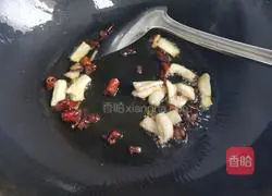 Illustration of how to make pancake twice-cooked pork 4