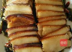 Illustration of how to make pork with pickled vegetables 6