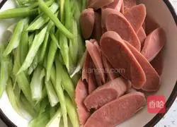 Illustration of how to make red, fat, green and thin 1