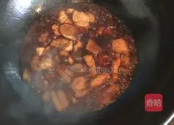 Illustration of how to make roast pork with dried beans 6