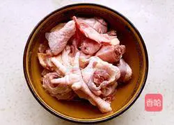 Illustration of how to make pine mushroom stewed chicken 1