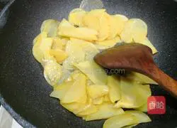 Illustration of how to make stir-fried potatoes 3