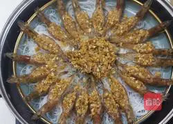 Illustration of how to make steamed shrimp with garlic vermicelli 8