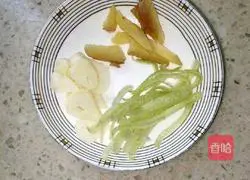 Illustration of how to make Mushu Pork 1