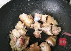 Soybean braised pig's feet recipe 10