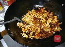 Illustration of how to make shredded chicken and fried green pepper 6