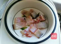 Illustration of how to make steamed grass carp 5