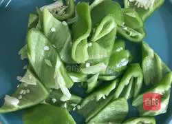 Illustration of how to make spicy fried lamb blood 3