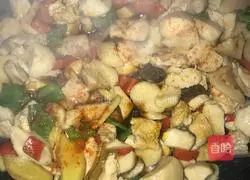 Illustration of how to make fried pork slices with king oyster mushroom 9