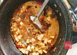 Illustration of Beef Stewed with Radish 7