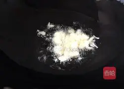 Illustration of how to make fried cabbage with bacon, carrots and cabbage 5