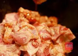 Illustration of how to make sweet and sour pork ribs 2