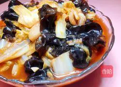 Stir-fried pork with cabbage and fungus Illustration of how to do it 10