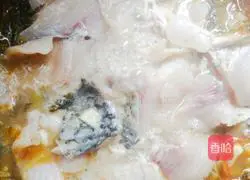 Illustration of how to make tomato pickled fish 7